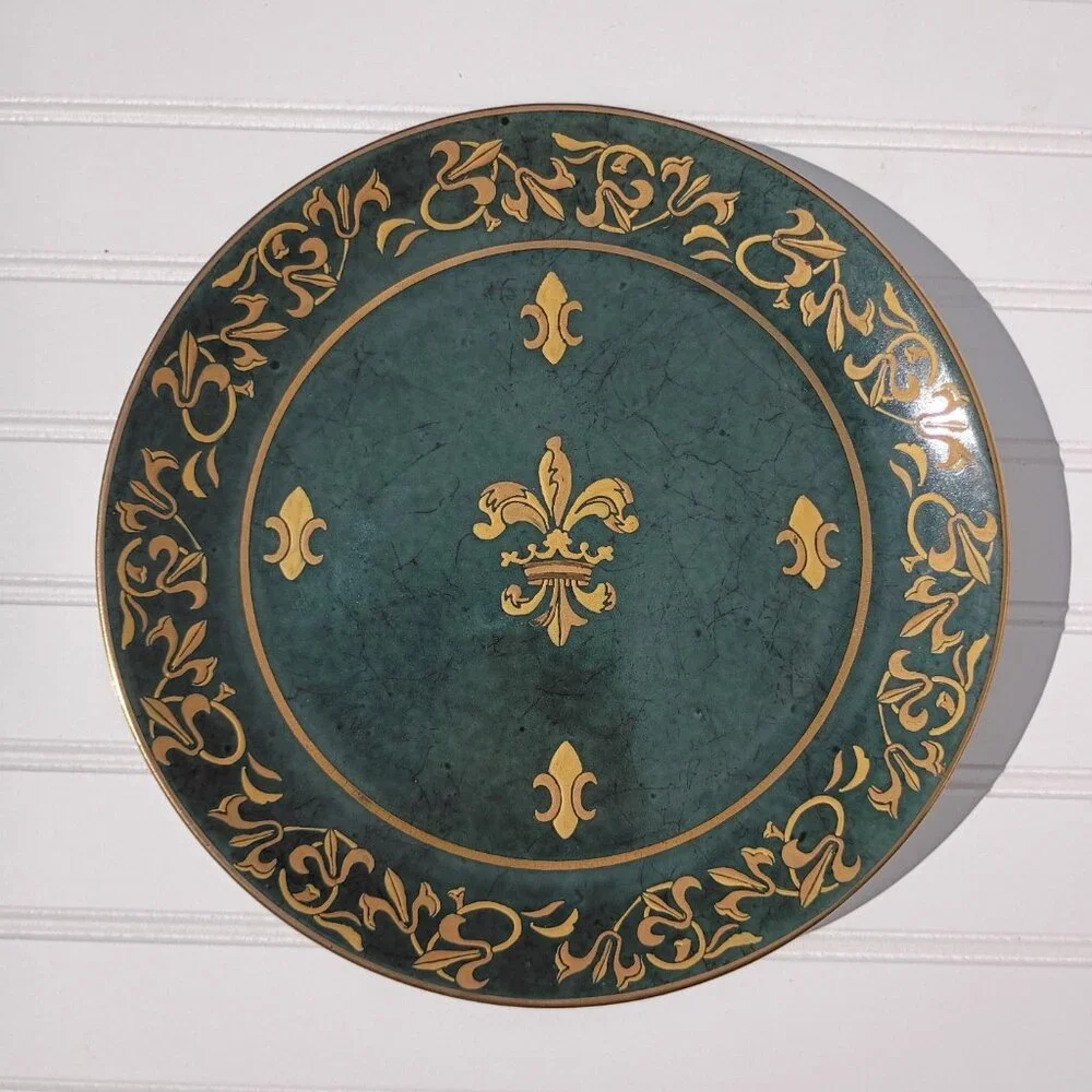 Pair of Andrea by Sadek Decorative Plates Fleur-de-Lis Maroon Green Gold Regal - Picture 5 of 16